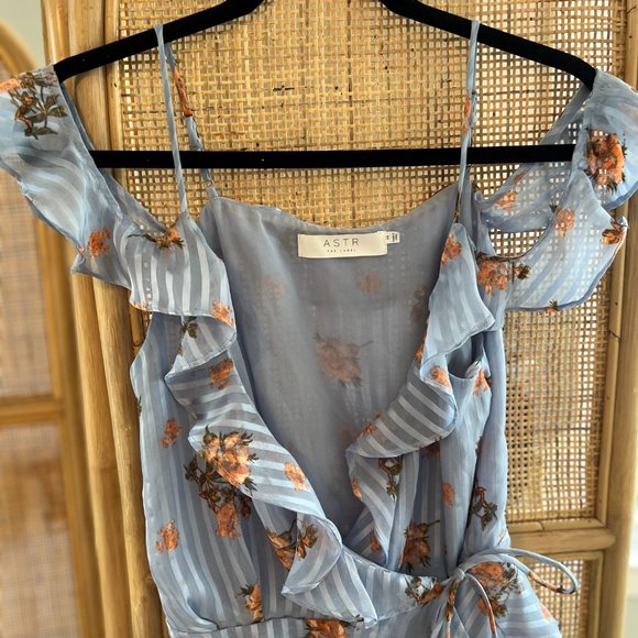 ASTR Flower Blouse - Picture 2 of 2